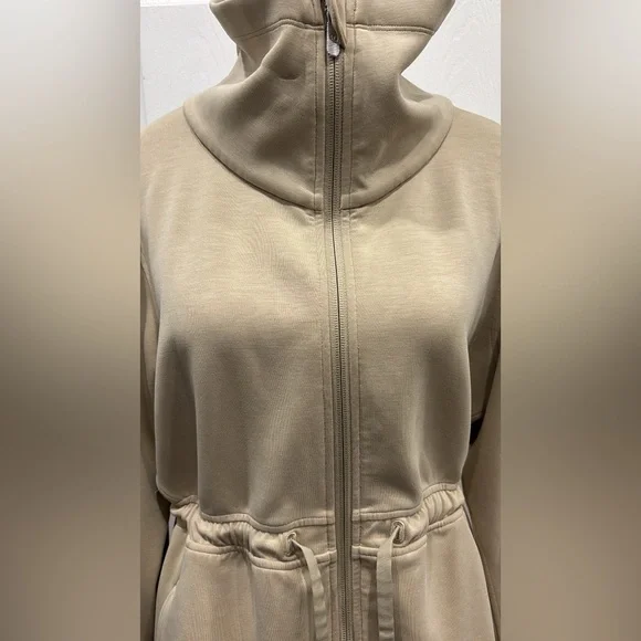 Lululemon Athletica Tan Utility Jacket with High Collar and Cinched Waist - Picture 2 of 7